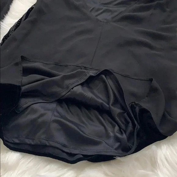 Express Open Back Long Sleeve Velvet Dress - Picture 5 of 5